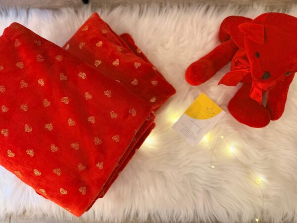 PLAID ROSSO STAMPA CUORI GLITTER Plaid rosso effetto velluto